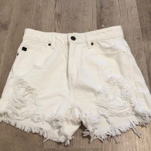 RIPPED WHITE JEAN SHORTS